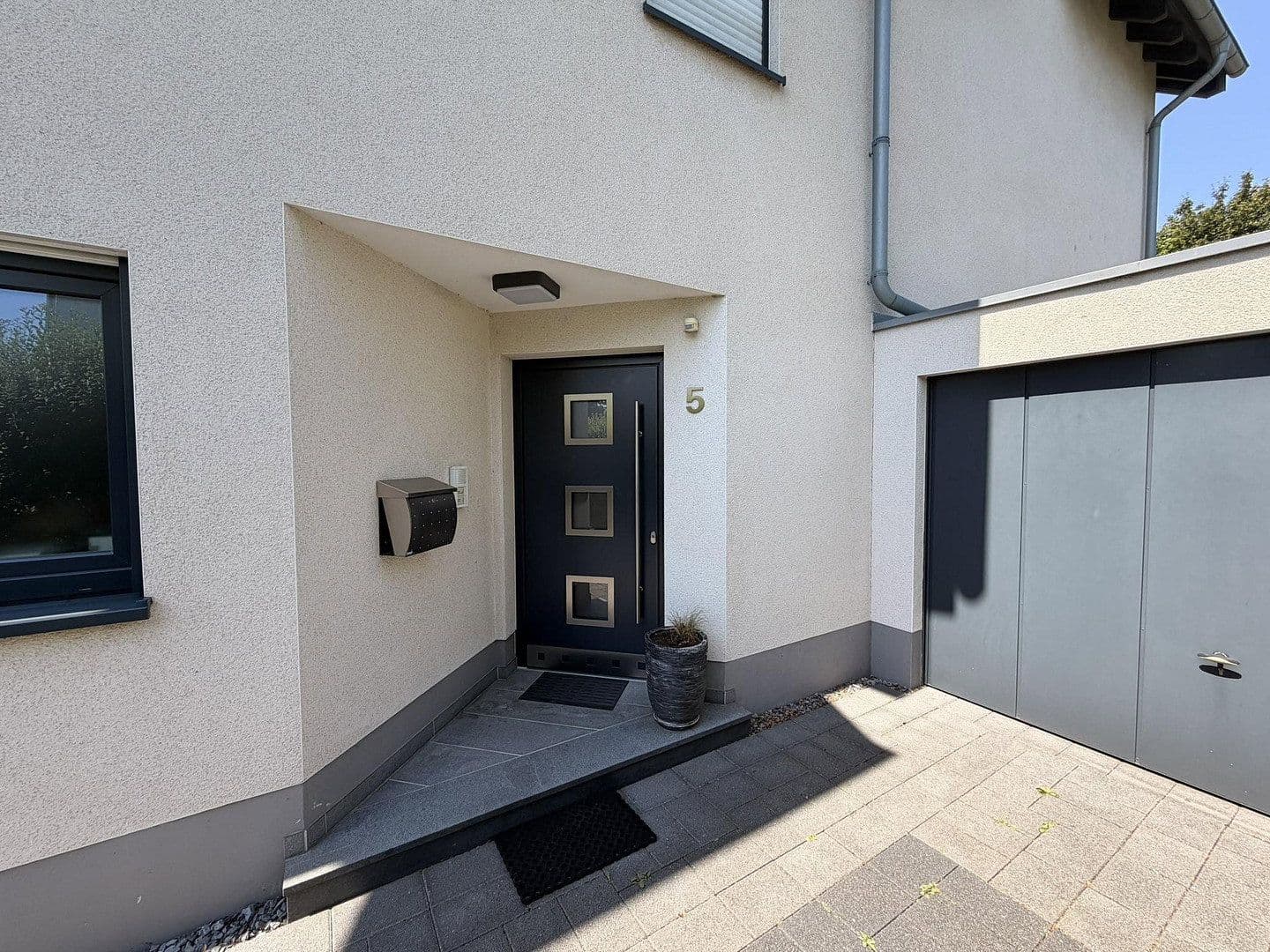 Prenájom bytu 4-izbový 162 m², Am Gehöft 5, Grevenbroich, Severné Porýnie - Westfálsko Prenájom bytu 4-izbový 162 m², Am Gehöft 5, Grevenbroich, Severné Porýnie - Westfálsko