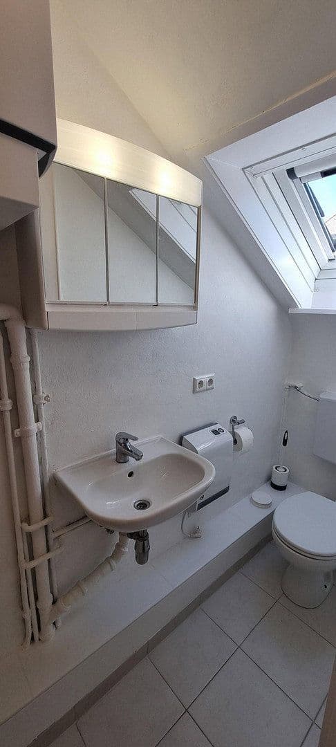 Prenájom bytu 1-izbový 36 m², Breitscheidstraße 93 A, Stuttgart, Bádensko-Wurttembersko Prenájom bytu 1-izbový 36 m², Breitscheidstraße 93 A, Stuttgart, Bádensko-Wurttembersko