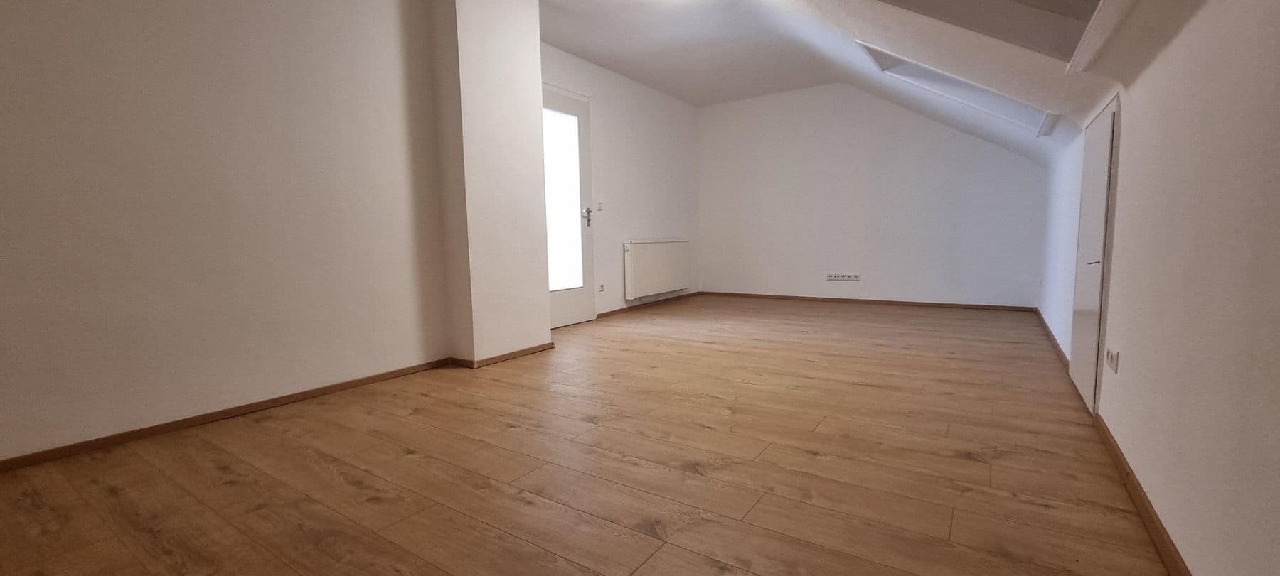 Prenájom bytu 1-izbový 36 m², Breitscheidstraße 93 A, Stuttgart, Bádensko-Wurttembersko Prenájom bytu 1-izbový 36 m², Breitscheidstraße 93 A, Stuttgart, Bádensko-Wurttembersko