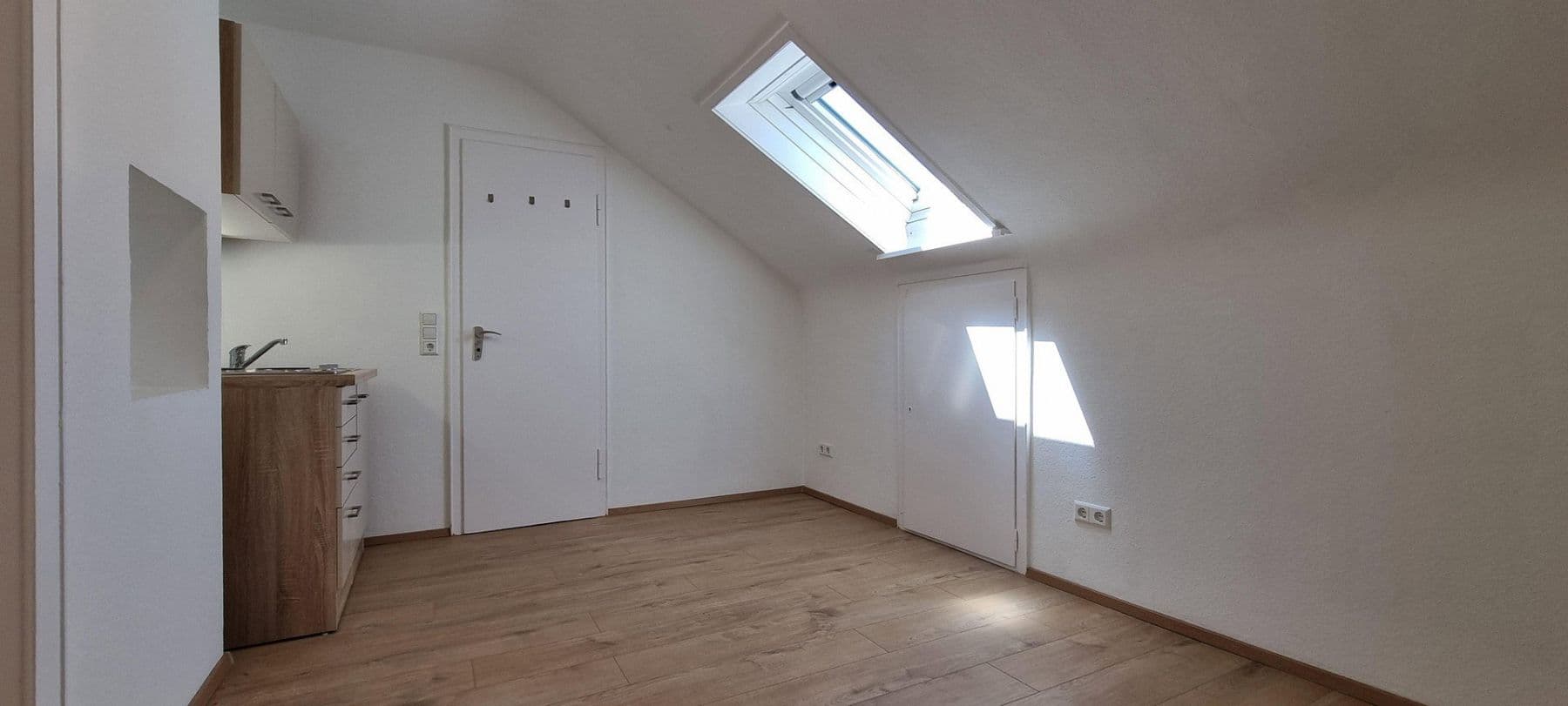Prenájom bytu 1-izbový 36 m², Breitscheidstraße 93 A, Stuttgart, Bádensko-Wurttembersko Prenájom bytu 1-izbový 36 m², Breitscheidstraße 93 A, Stuttgart, Bádensko-Wurttembersko