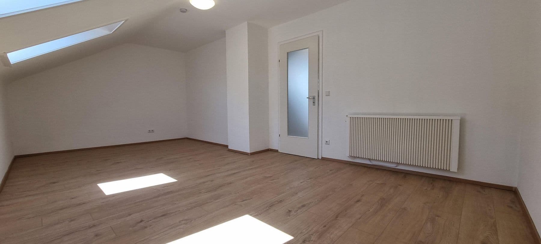 Prenájom bytu 1-izbový 36 m², Breitscheidstraße 93 A, Stuttgart, Bádensko-Wurttembersko Prenájom bytu 1-izbový 36 m², Breitscheidstraße 93 A, Stuttgart, Bádensko-Wurttembersko