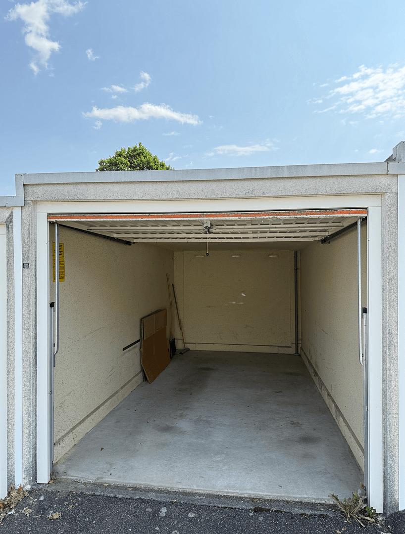 Prenájom bytu 3-izbový 85 m², Schwäbisch Gmünd, Bádensko-Wurttembersko Prenájom bytu 3-izbový 85 m², Schwäbisch Gmünd, Bádensko-Wurttembersko