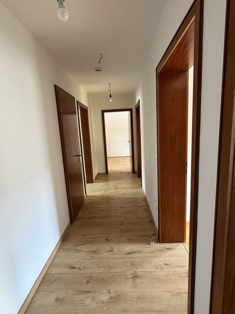 Prenájom bytu 3-izbový 80 m², Stegerwaldstr. 4, Burghausen, Bavorsko Prenájom bytu 3-izbový 80 m², Stegerwaldstr. 4, Burghausen, Bavorsko