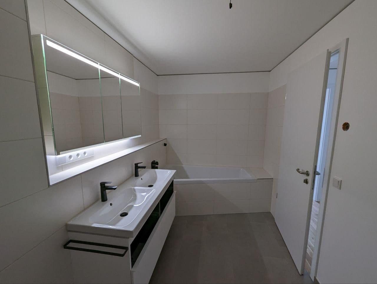 Prenájom bytu 4-izbový 114 m², Brandhof 17, Schallstadt, Bádensko-Wurttembersko Prenájom bytu 4-izbový 114 m², Brandhof 17, Schallstadt, Bádensko-Wurttembersko
