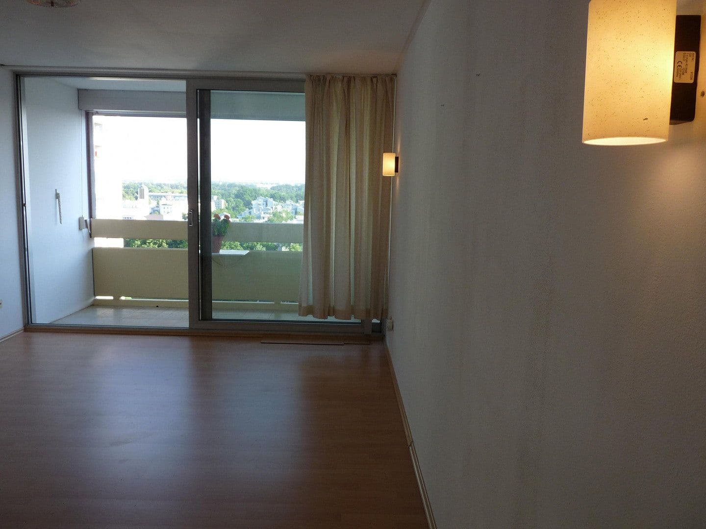 Prenájom bytu 1-izbový 26 m², München, Bavorsko Prenájom bytu 1-izbový 26 m², München, Bavorsko