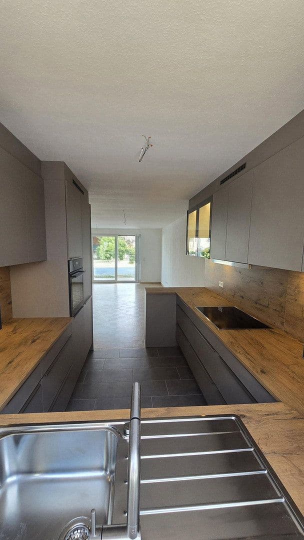 Prenájom domu 125 m², pozemok 140 m², Herbolzheimer Straße 26a, Herbolzheim, Bádensko-Wurttembersko Prenájom domu 125 m², pozemok 140 m², Herbolzheimer Straße 26a, Herbolzheim, Bádensko-Wurttembersko