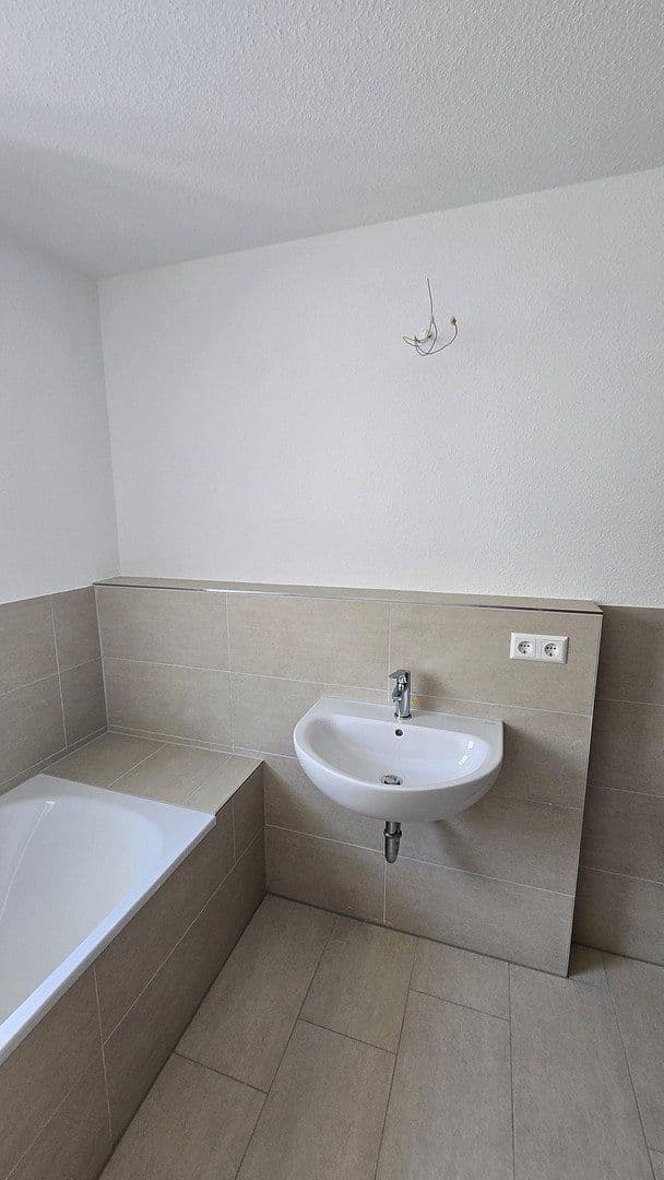 Prenájom domu 125 m², pozemok 140 m², Herbolzheimer Straße 26a, Herbolzheim, Bádensko-Wurttembersko Prenájom domu 125 m², pozemok 140 m², Herbolzheimer Straße 26a, Herbolzheim, Bádensko-Wurttembersko