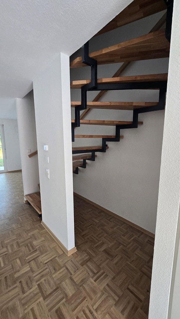 Prenájom domu 125 m², pozemok 140 m², Herbolzheimer Straße 26a, Herbolzheim, Bádensko-Wurttembersko Prenájom domu 125 m², pozemok 140 m², Herbolzheimer Straße 26a, Herbolzheim, Bádensko-Wurttembersko