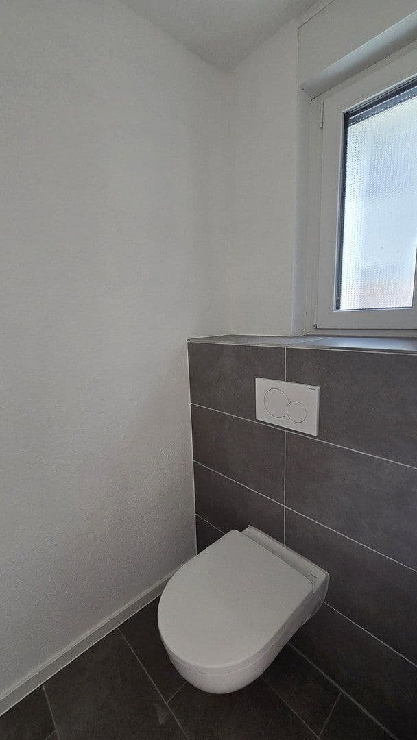 Prenájom domu 125 m², pozemok 140 m², Herbolzheimer Straße 26a, Herbolzheim, Bádensko-Wurttembersko Prenájom domu 125 m², pozemok 140 m², Herbolzheimer Straße 26a, Herbolzheim, Bádensko-Wurttembersko