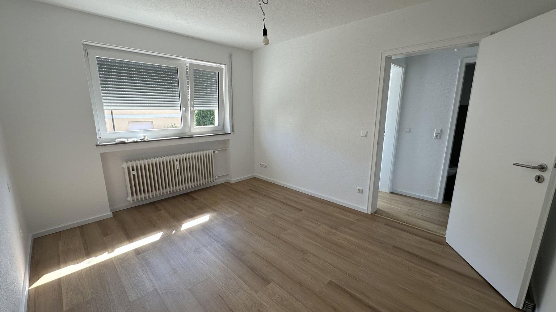 Prenájom bytu 2-izbový 57 m², Sindelfingen, Bádensko-Wurttembersko Prenájom bytu 2-izbový 57 m², Sindelfingen, Bádensko-Wurttembersko
