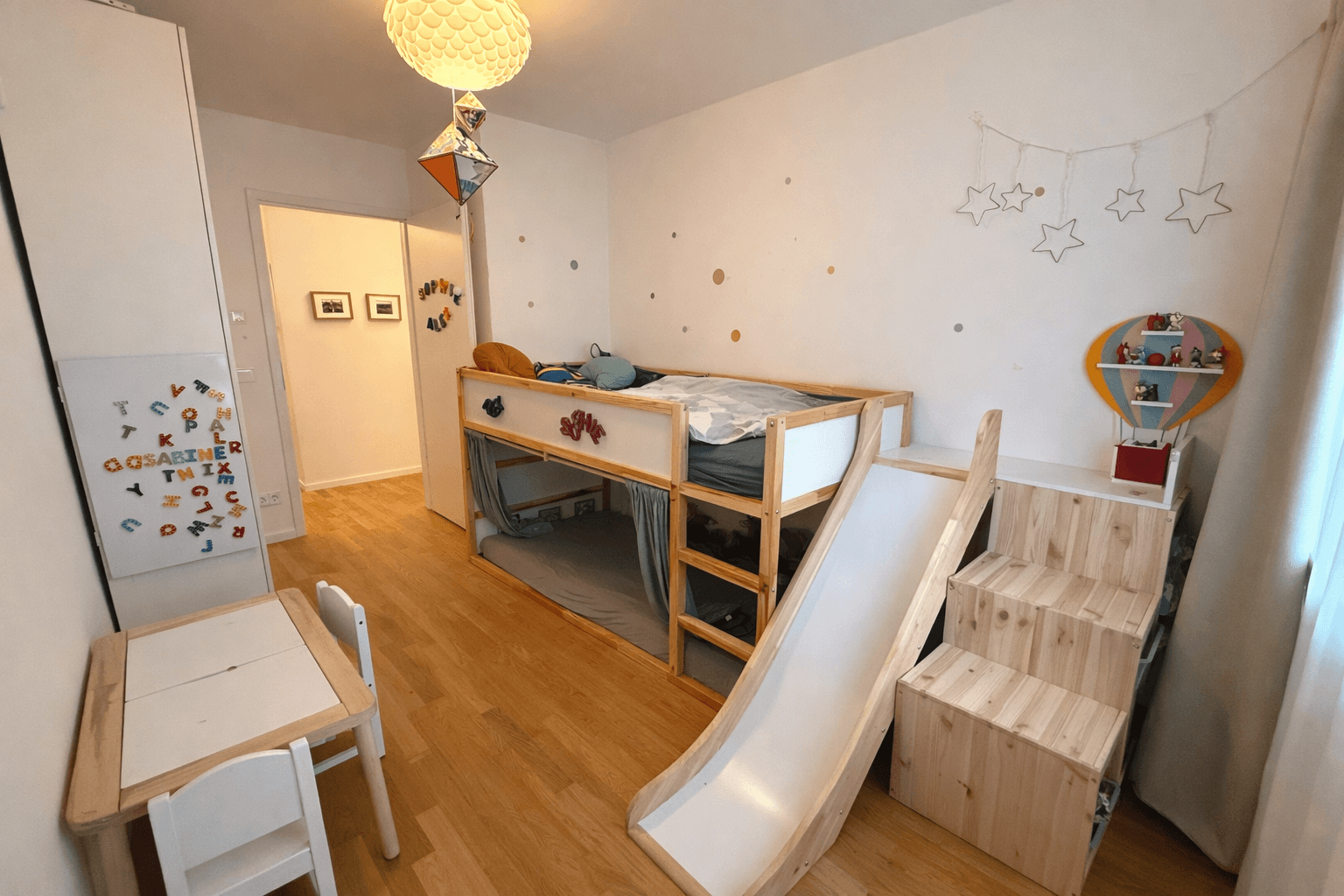 Prenájom bytu 4-izbový 98 m², Welfenstraße 68, München, Bavorsko Prenájom bytu 4-izbový 98 m², Welfenstraße 68, München, Bavorsko