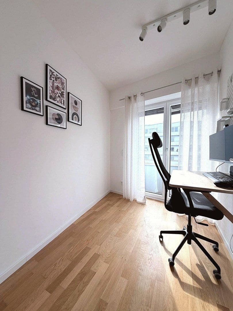Prenájom bytu 4-izbový 98 m², Welfenstraße 68, München, Bavorsko Prenájom bytu 4-izbový 98 m², Welfenstraße 68, München, Bavorsko