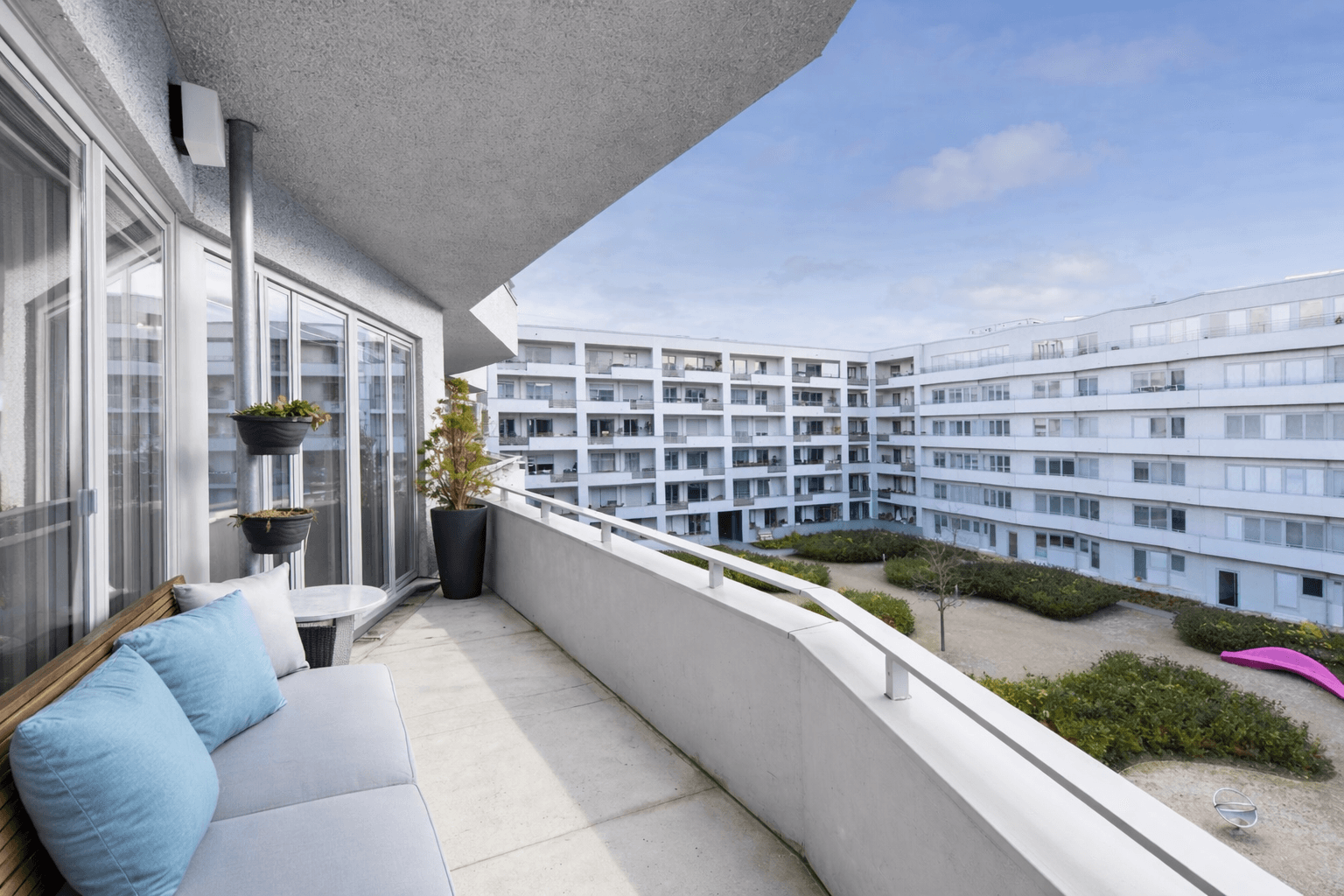 Prenájom bytu 4-izbový 98 m², Welfenstraße 68, München, Bavorsko Prenájom bytu 4-izbový 98 m², Welfenstraße 68, München, Bavorsko