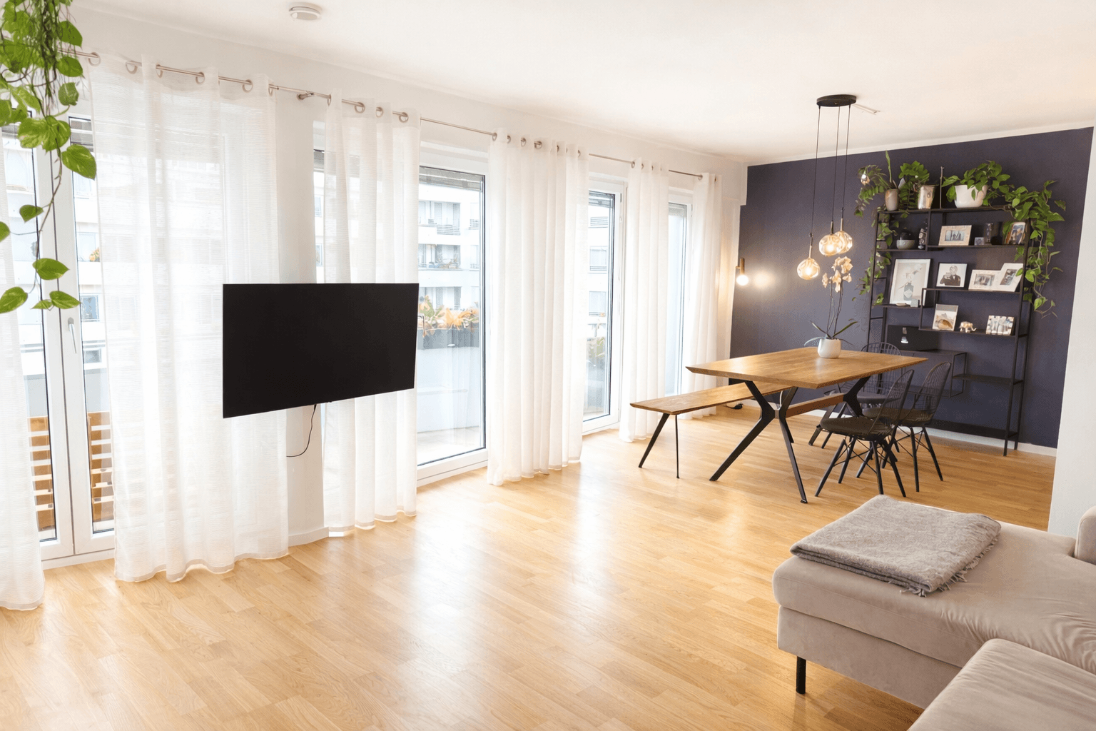 Prenájom bytu 4-izbový 98 m², Welfenstraße 68, München, Bavorsko Prenájom bytu 4-izbový 98 m², Welfenstraße 68, München, Bavorsko