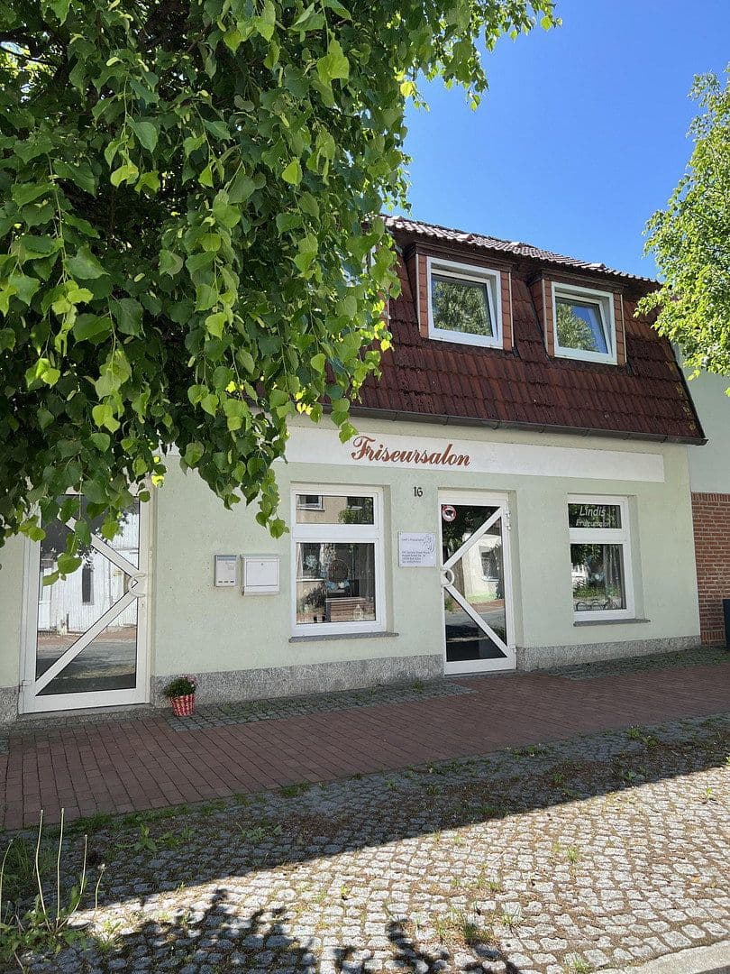 Predaj domu 175 m², pozemok 135 m², August-Bebel-Str. 16, Bad Sülze, Meklenbursko-Predpomoransko Predaj domu 175 m², pozemok 135 m², August-Bebel-Str. 16, Bad Sülze, Meklenbursko-Predpomoransko