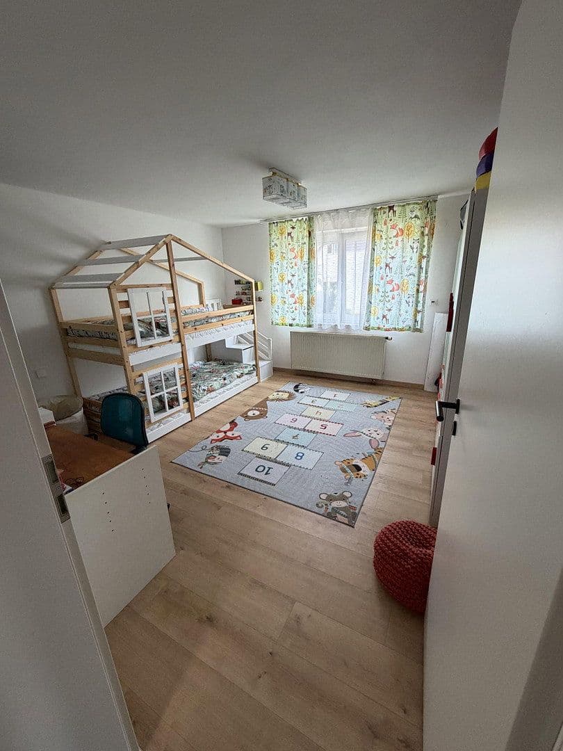 Predaj domu 155 m², pozemok 461 m², Gingen an der Fils, Bádensko-Wurttembersko Predaj domu 155 m², pozemok 461 m², Gingen an der Fils, Bádensko-Wurttembersko