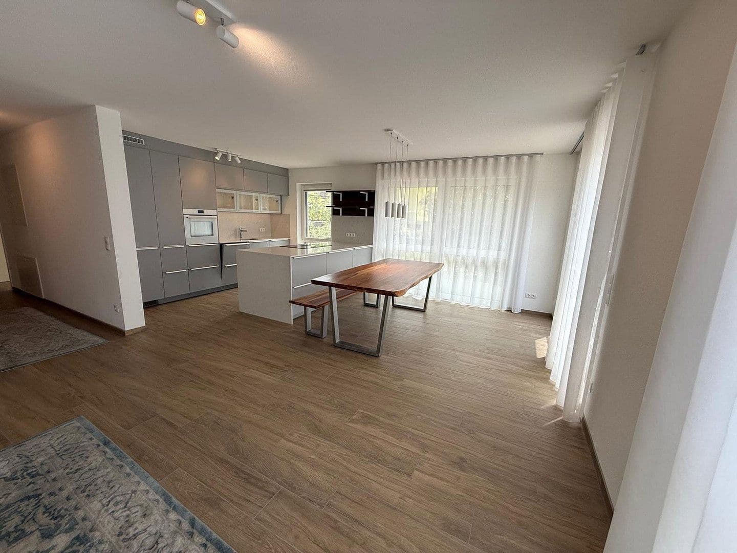 Predaj bytu 6-izbový 172 m², Hilzingen, Bádensko-Wurttembersko Predaj bytu 6-izbový 172 m², Hilzingen, Bádensko-Wurttembersko