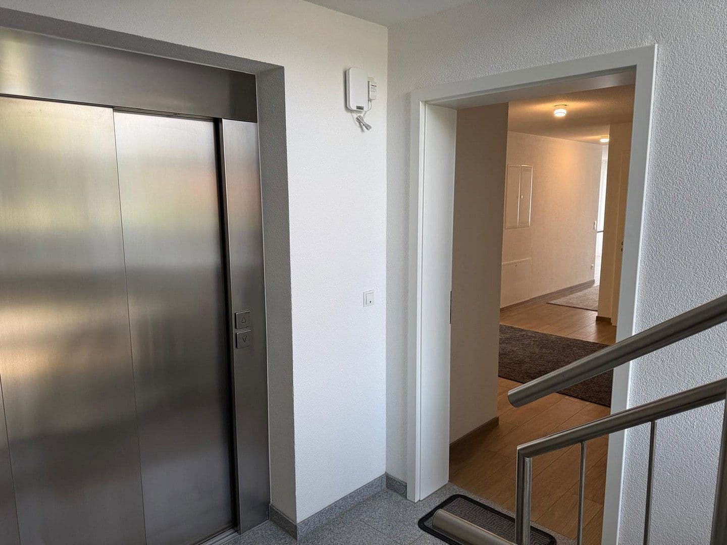 Predaj bytu 6-izbový 172 m², Hilzingen, Bádensko-Wurttembersko Predaj bytu 6-izbový 172 m², Hilzingen, Bádensko-Wurttembersko