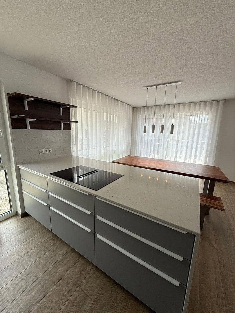 Predaj bytu 6-izbový 172 m², Hilzingen, Bádensko-Wurttembersko Predaj bytu 6-izbový 172 m², Hilzingen, Bádensko-Wurttembersko