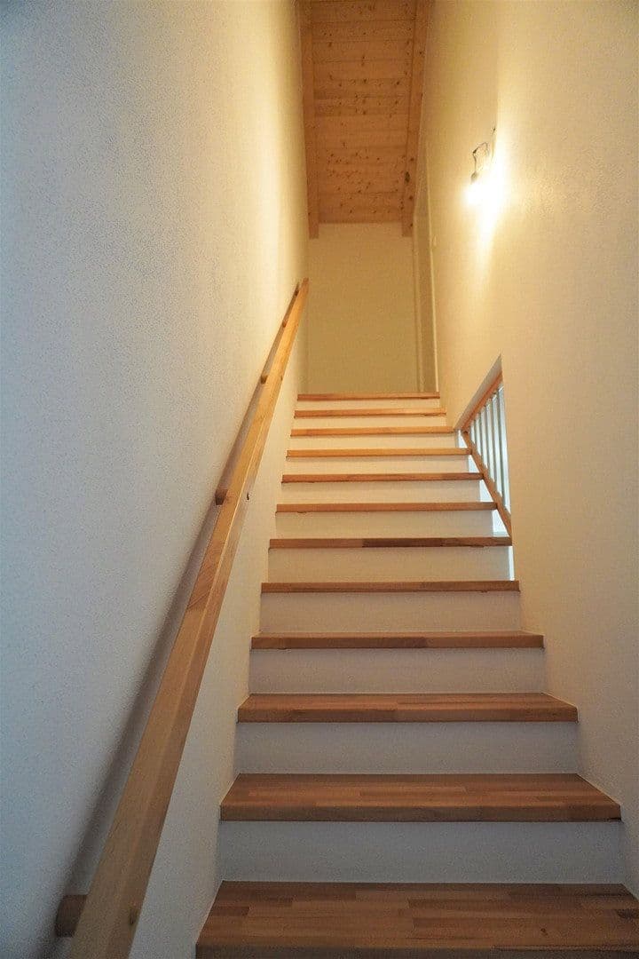 Prenájom domu 154 m², pozemok 306 m², Ampfing, Bavorsko Prenájom domu 154 m², pozemok 306 m², Ampfing, Bavorsko