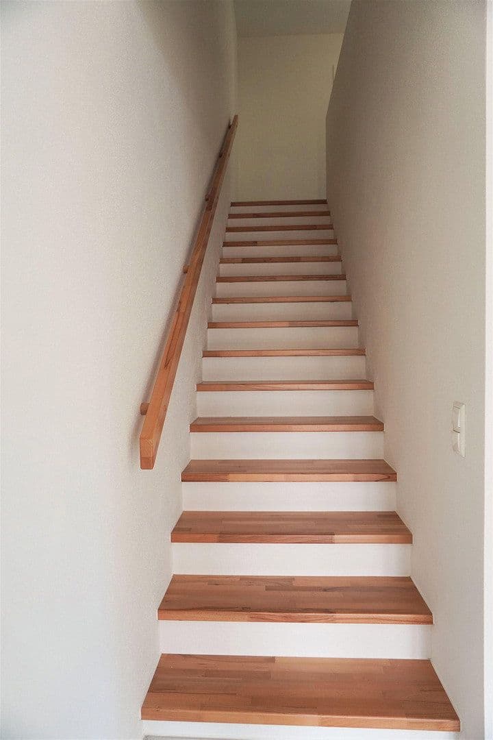 Prenájom domu 154 m², pozemok 306 m², Ampfing, Bavorsko Prenájom domu 154 m², pozemok 306 m², Ampfing, Bavorsko