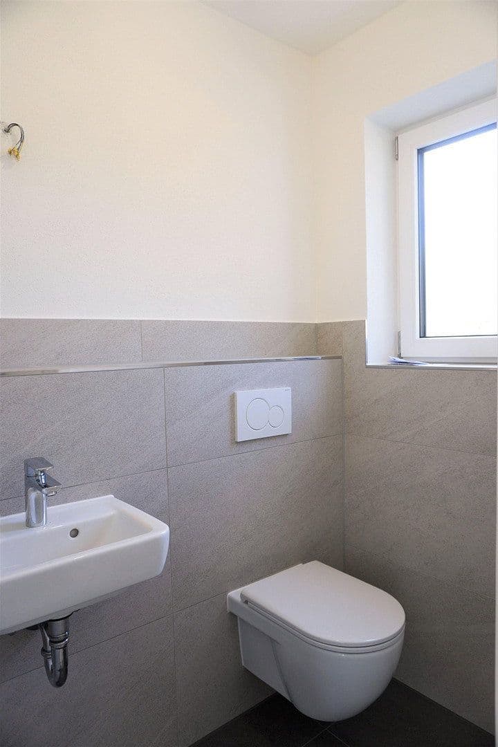 Prenájom domu 154 m², pozemok 306 m², Ampfing, Bavorsko Prenájom domu 154 m², pozemok 306 m², Ampfing, Bavorsko