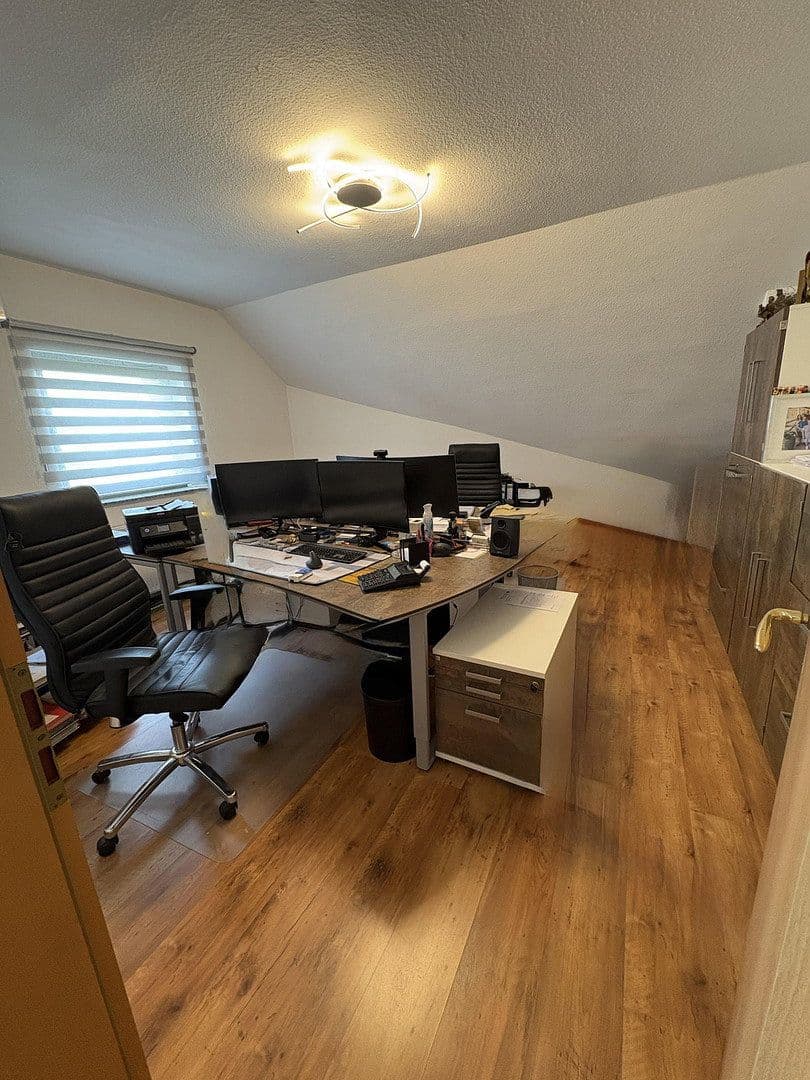 Predaj domu 160 m², pozemok 391 m², Neuwied, Porýnie-Falcko Predaj domu 160 m², pozemok 391 m², Neuwied, Porýnie-Falcko
