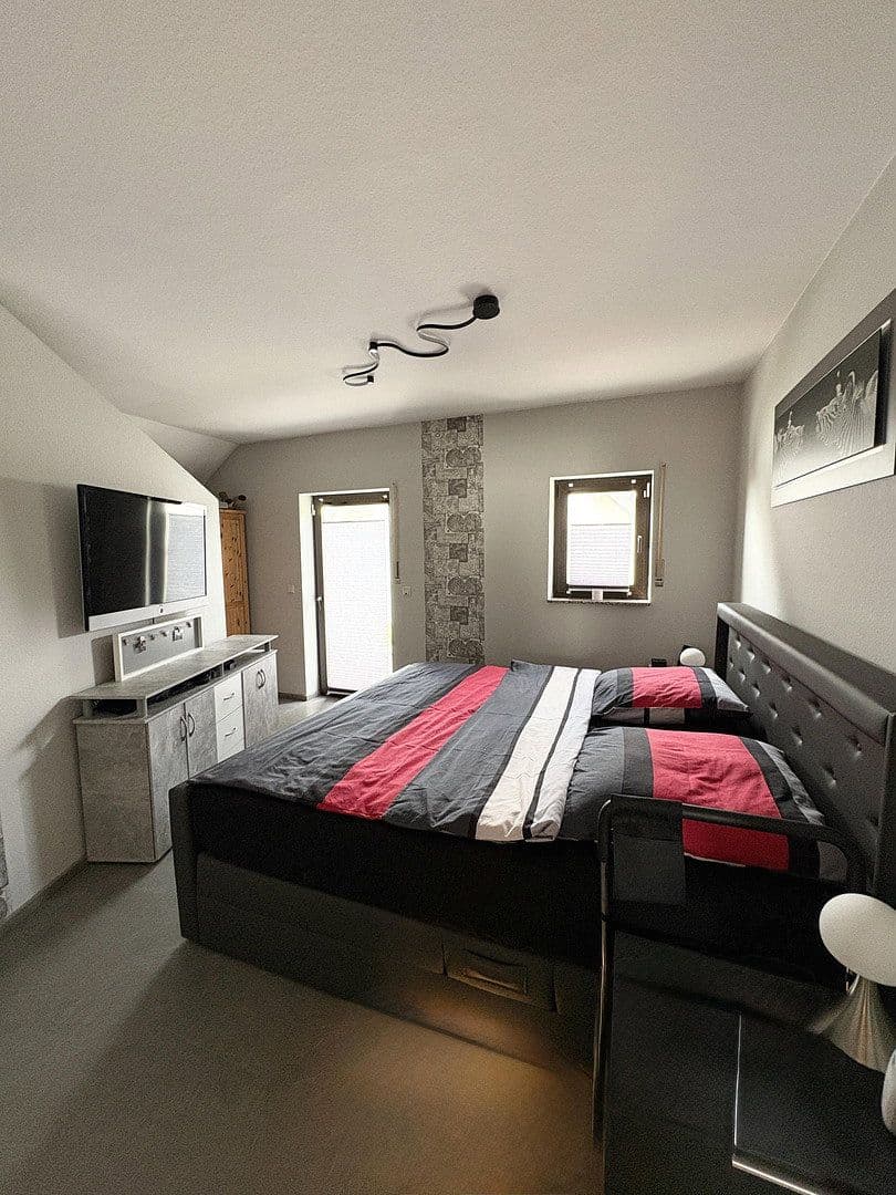 Predaj domu 160 m², pozemok 391 m², Neuwied, Porýnie-Falcko Predaj domu 160 m², pozemok 391 m², Neuwied, Porýnie-Falcko