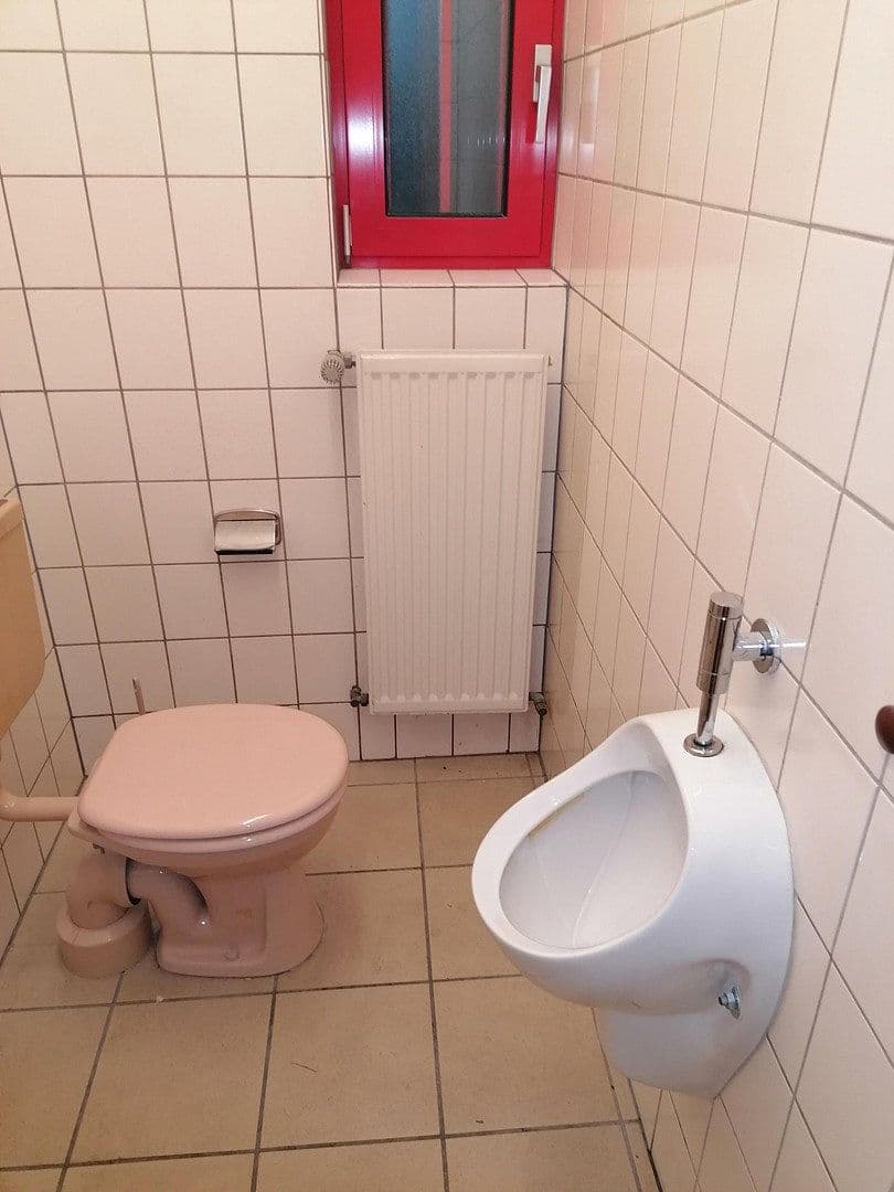 Prenájom nebytového priestoru 350 m², Ludweilerstraße 18+20, Großrosseln, Sársko Prenájom nebytového priestoru 350 m², Ludweilerstraße 18+20, Großrosseln, Sársko