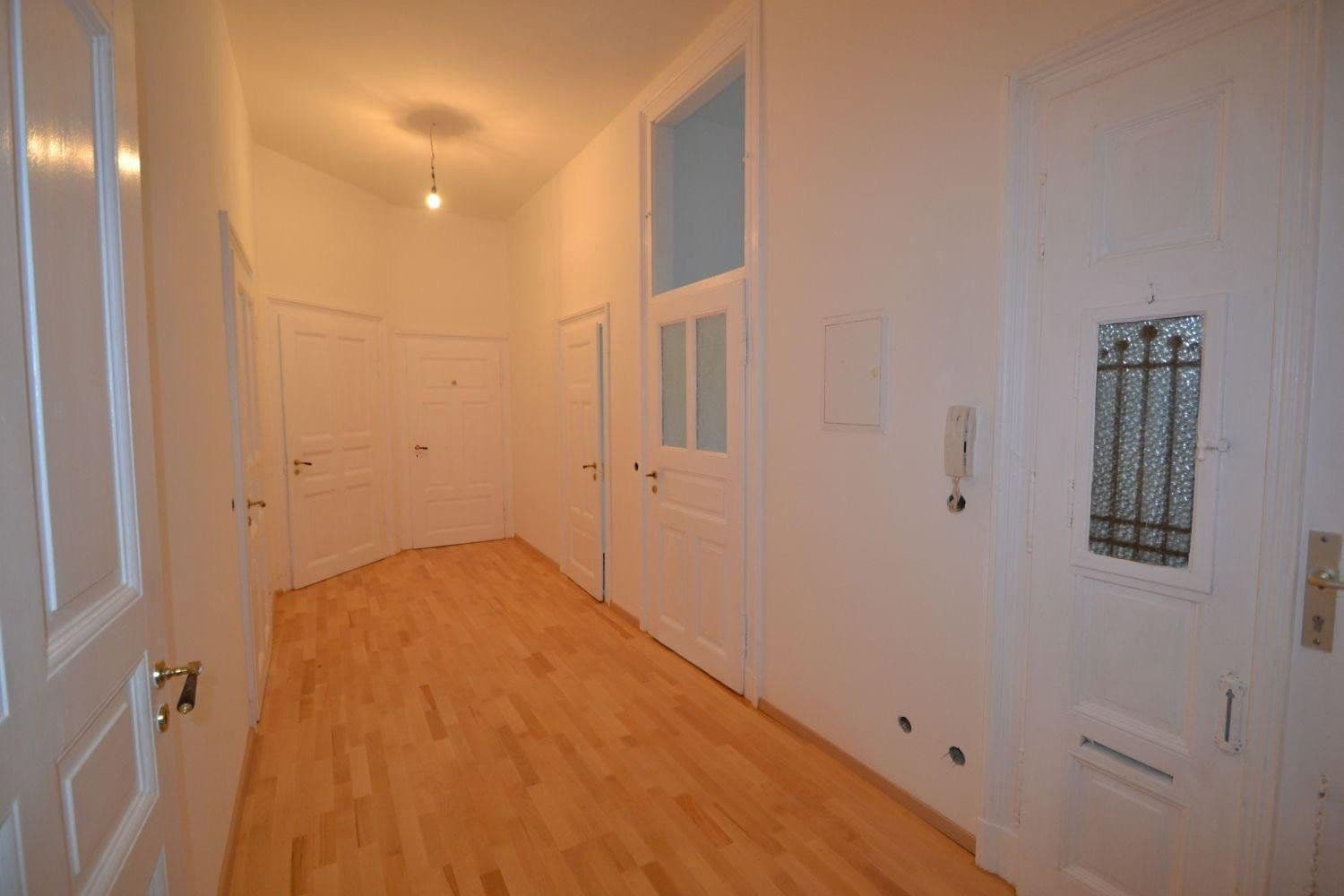 Predaj domu 1.006 m², pozemok 570 m², Pfaffendorfer Straße, Leipzig, Sasko Predaj domu 1.006 m², pozemok 570 m², Pfaffendorfer Straße, Leipzig, Sasko