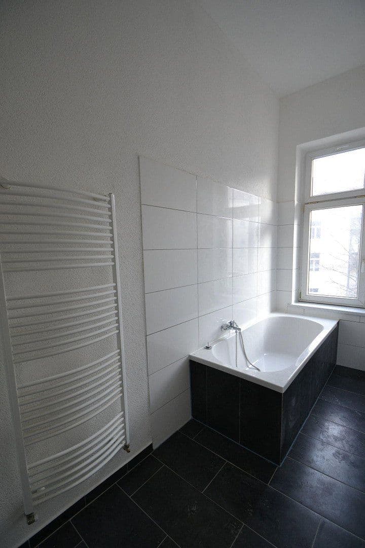 Predaj domu 1.006 m², pozemok 570 m², Pfaffendorfer Straße, Leipzig, Sasko Predaj domu 1.006 m², pozemok 570 m², Pfaffendorfer Straße, Leipzig, Sasko