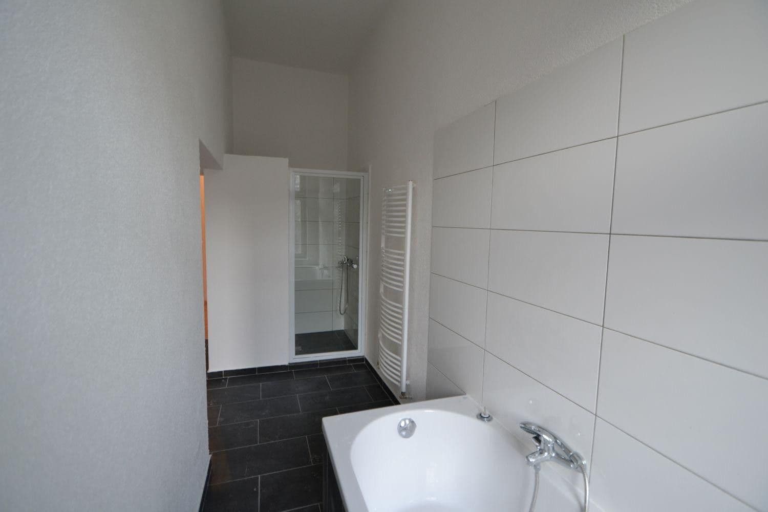 Predaj domu 1.006 m², pozemok 570 m², Pfaffendorfer Straße, Leipzig, Sasko Predaj domu 1.006 m², pozemok 570 m², Pfaffendorfer Straße, Leipzig, Sasko