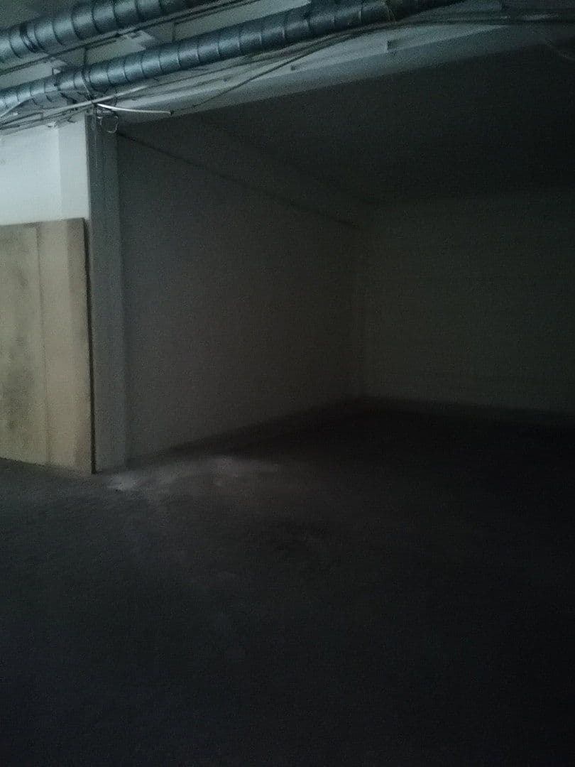 Prenájom nebytového priestoru 245 m², Großrosseln, Sársko Prenájom nebytového priestoru 245 m², Großrosseln, Sársko
