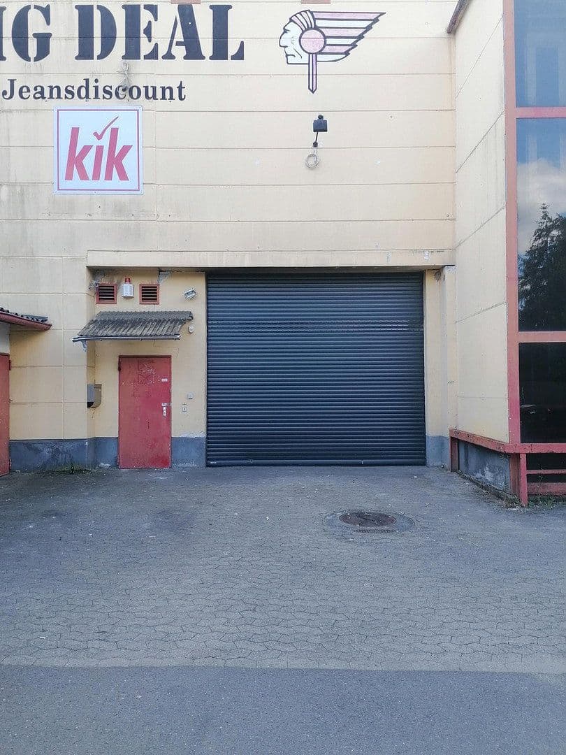 Prenájom nebytového priestoru 245 m², Großrosseln, Sársko Prenájom nebytového priestoru 245 m², Großrosseln, Sársko