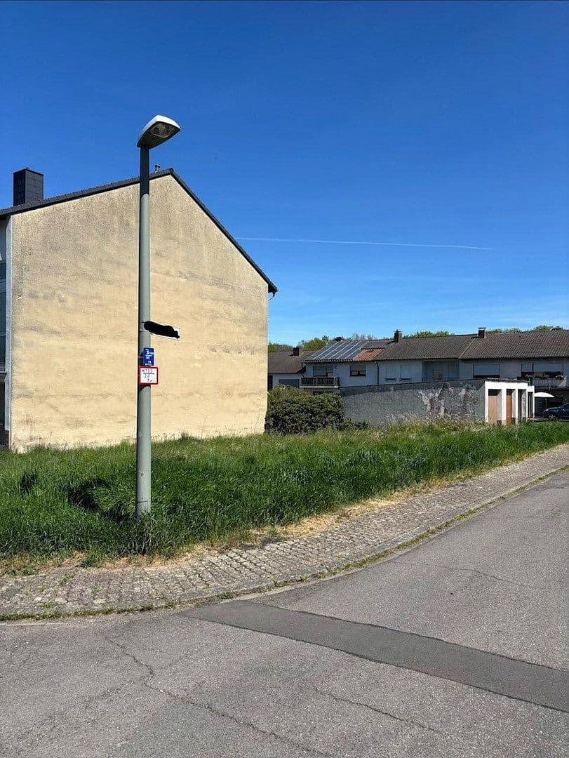 Predaj pozemku 360 m², Ensdorf/Saar, Sársko Predaj pozemku 360 m², Ensdorf/Saar, Sársko