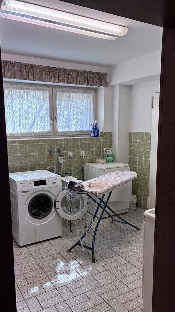 Predaj domu 298 m², pozemok 1.157 m², Zapfendorf, Bavorsko Predaj domu 298 m², pozemok 1.157 m², Zapfendorf, Bavorsko