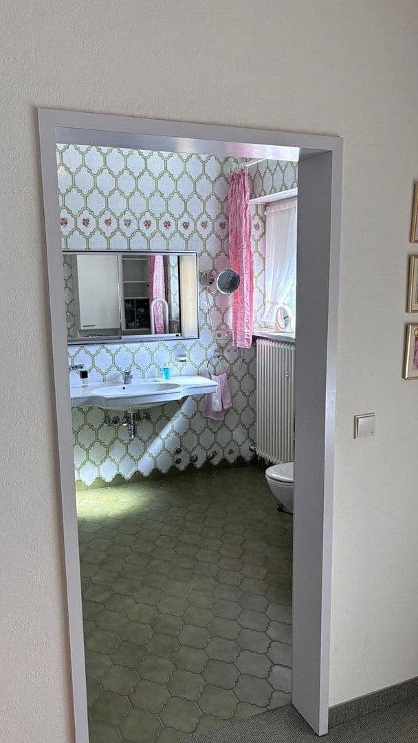 Predaj domu 298 m², pozemok 1.157 m², Zapfendorf, Bavorsko Predaj domu 298 m², pozemok 1.157 m², Zapfendorf, Bavorsko