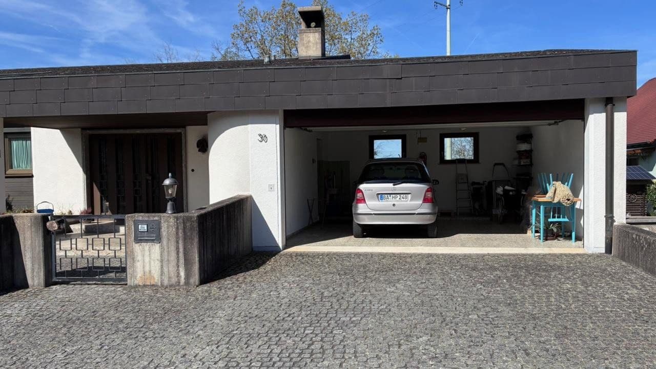 Predaj domu 298 m², pozemok 1.157 m², Zapfendorf, Bavorsko Predaj domu 298 m², pozemok 1.157 m², Zapfendorf, Bavorsko