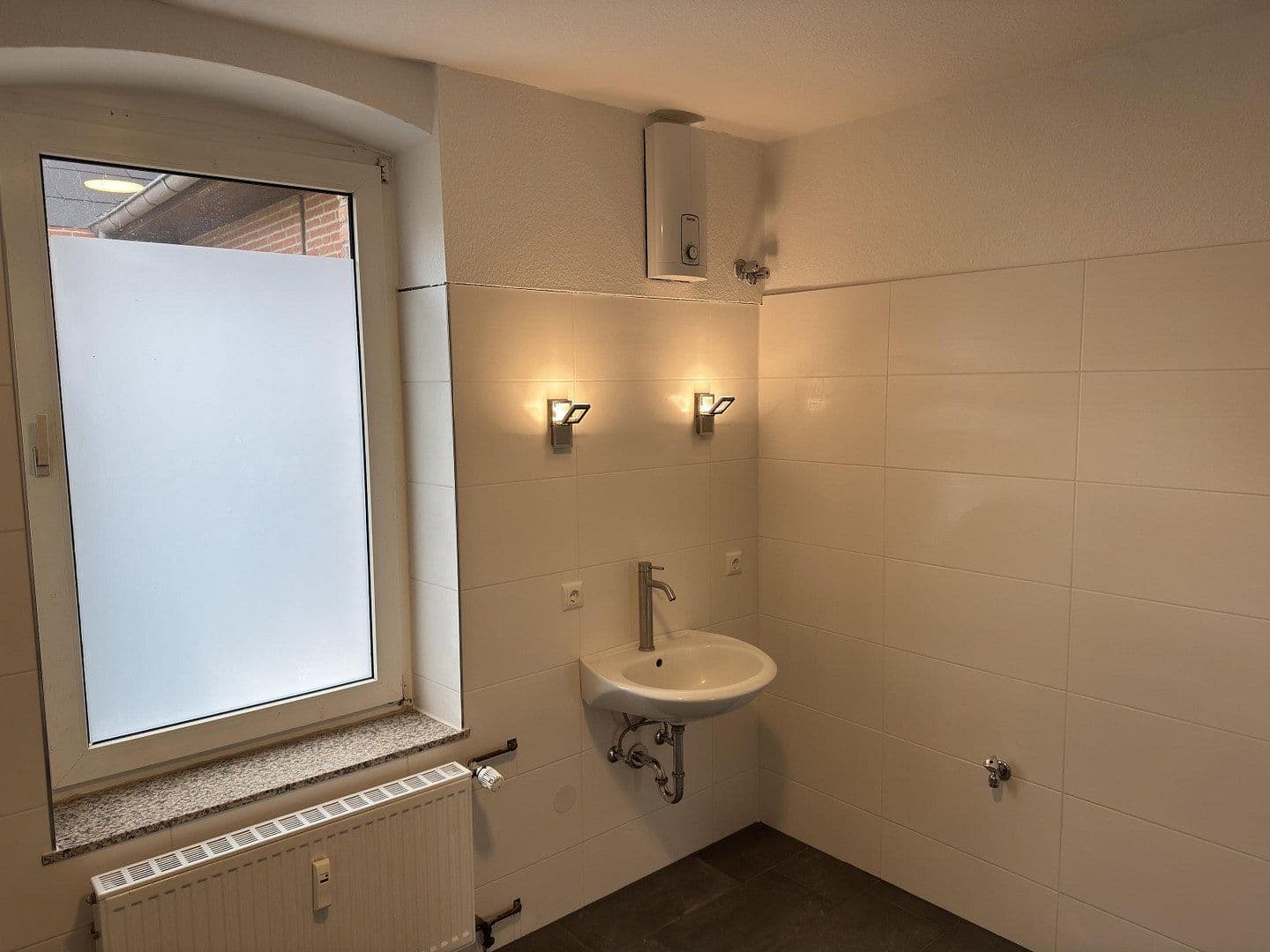Prenájom bytu 2-izbový 88 m², Bahnhofstraße 4, Wiedensahl, Dolné Sasko Prenájom bytu 2-izbový 88 m², Bahnhofstraße 4, Wiedensahl, Dolné Sasko
