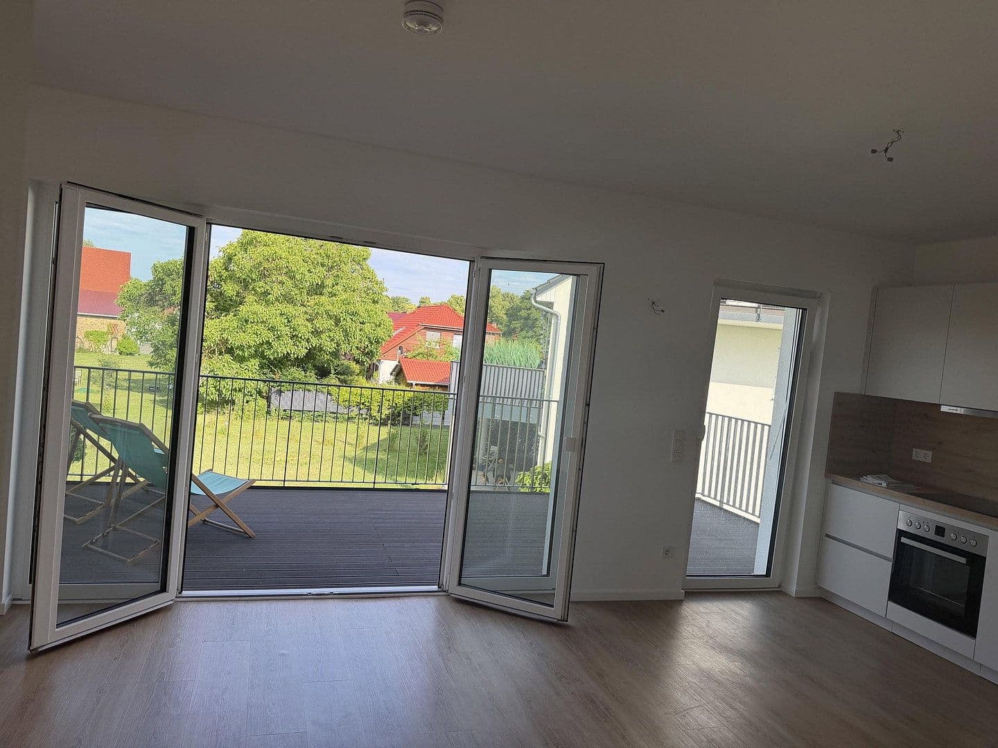 Prenájom bytu 3-izbový 80 m², Mittenwalde, Brandenbursko Prenájom bytu 3-izbový 80 m², Mittenwalde, Brandenbursko