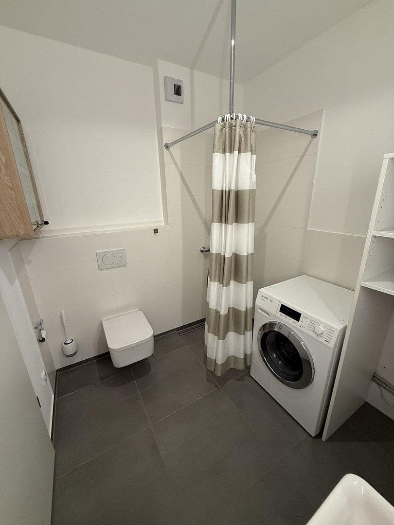 Predaj bytu 4-izbový 138 m², Hannover, Dolné Sasko Predaj bytu 4-izbový 138 m², Hannover, Dolné Sasko