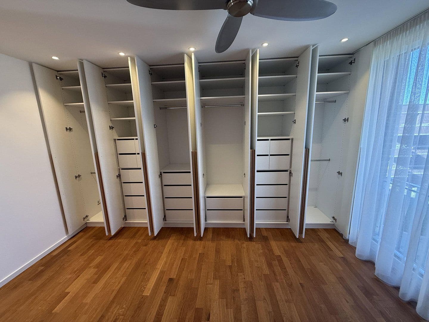 Predaj bytu 4-izbový 138 m², Hannover, Dolné Sasko Predaj bytu 4-izbový 138 m², Hannover, Dolné Sasko