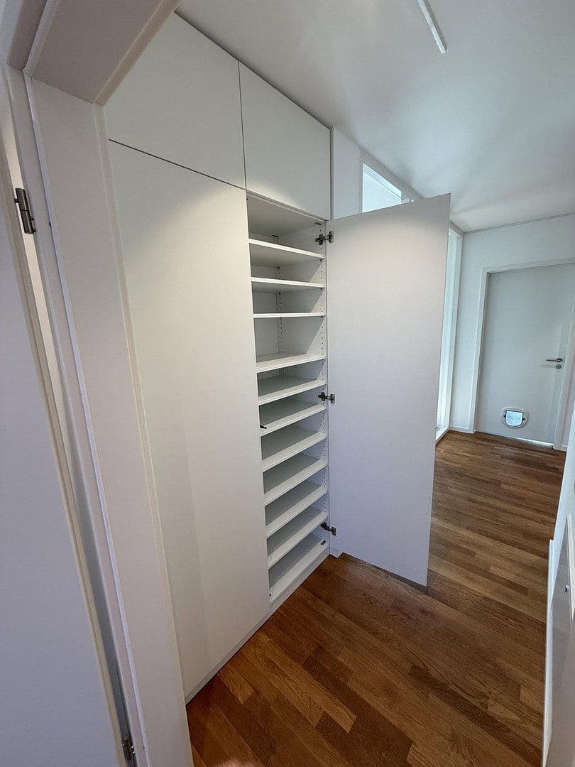 Predaj bytu 4-izbový 138 m², Hannover, Dolné Sasko Predaj bytu 4-izbový 138 m², Hannover, Dolné Sasko