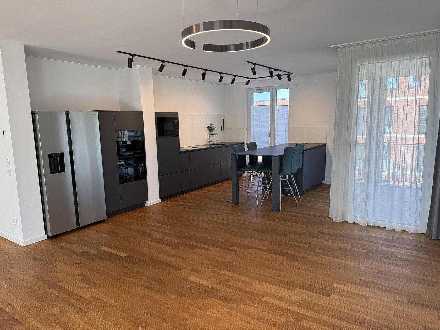 Predaj bytu 4-izbový 138 m², Hannover, Dolné Sasko Predaj bytu 4-izbový 138 m², Hannover, Dolné Sasko