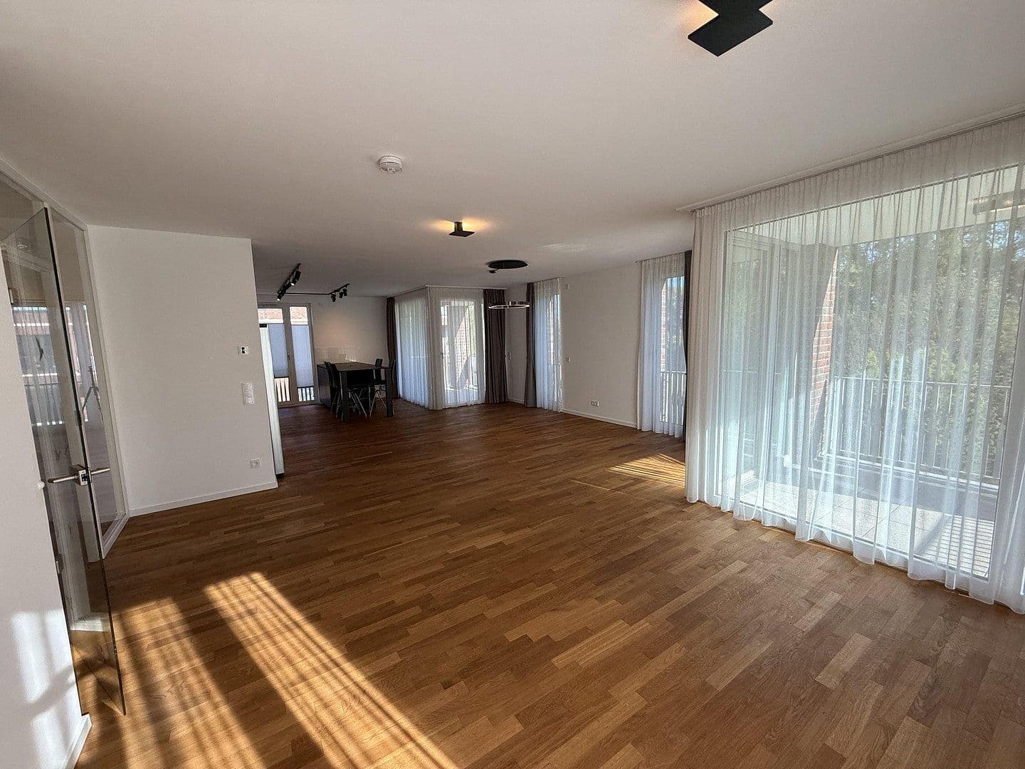 Predaj bytu 4-izbový 138 m², Hannover, Dolné Sasko Predaj bytu 4-izbový 138 m², Hannover, Dolné Sasko