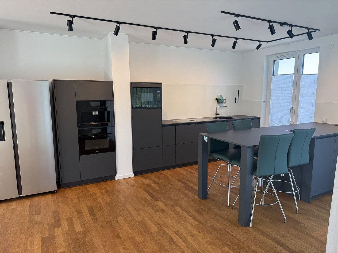 Predaj bytu 4-izbový 138 m², Hannover, Dolné Sasko Predaj bytu 4-izbový 138 m², Hannover, Dolné Sasko