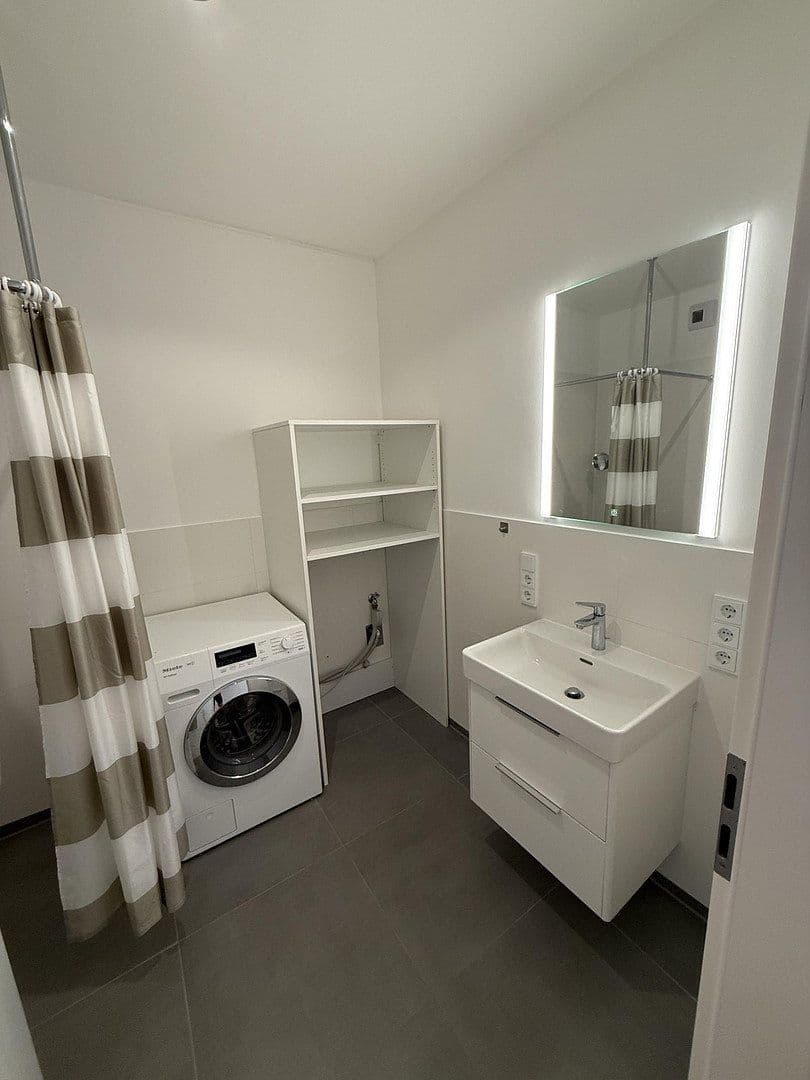 Predaj bytu 4-izbový 138 m², Hannover, Dolné Sasko Predaj bytu 4-izbový 138 m², Hannover, Dolné Sasko