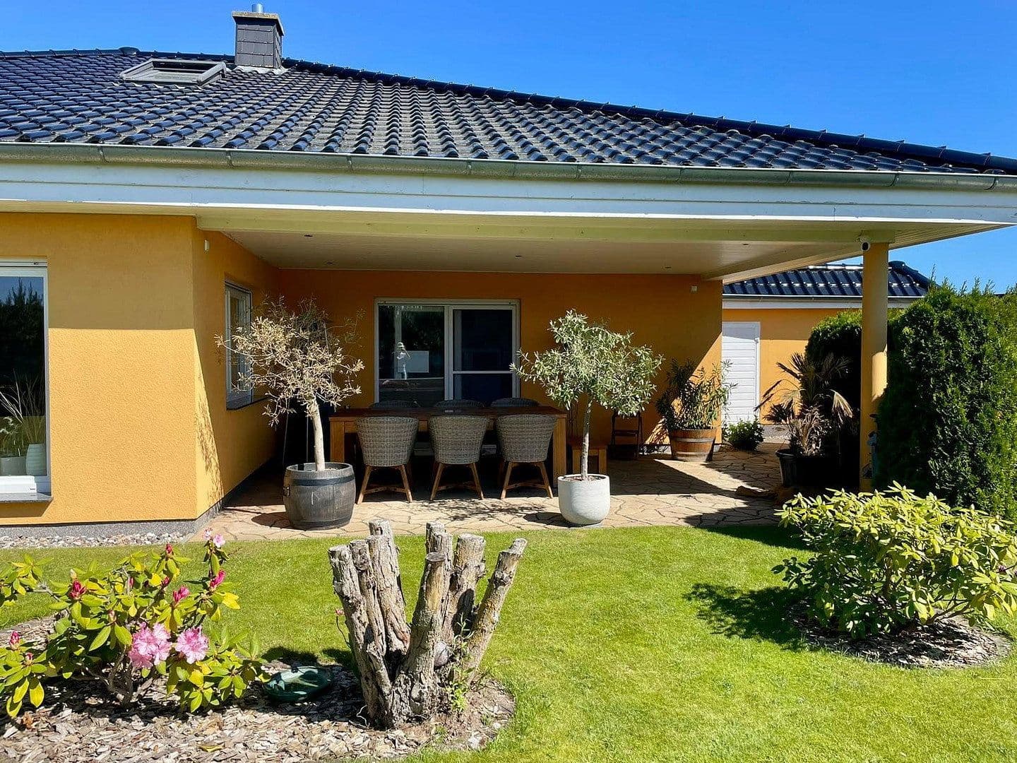 Predaj domu 167 m², pozemok 1.190 m², Schwaan, Meklenbursko-Predpomoransko Predaj domu 167 m², pozemok 1.190 m², Schwaan, Meklenbursko-Predpomoransko