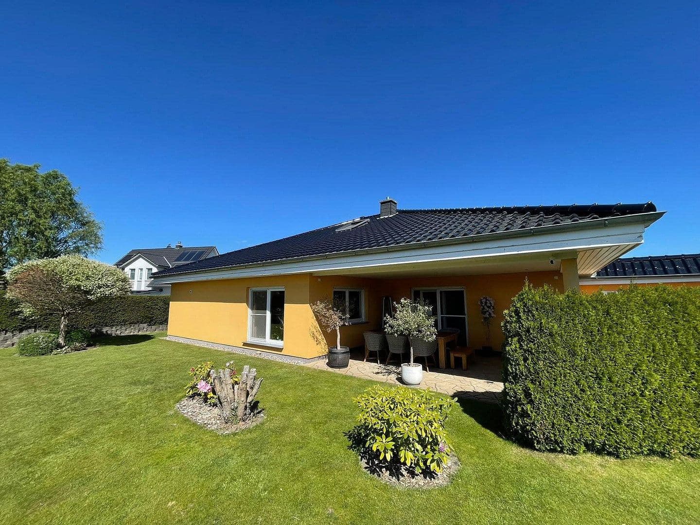 Predaj domu 167 m², pozemok 1.190 m², Schwaan, Meklenbursko-Predpomoransko Predaj domu 167 m², pozemok 1.190 m², Schwaan, Meklenbursko-Predpomoransko