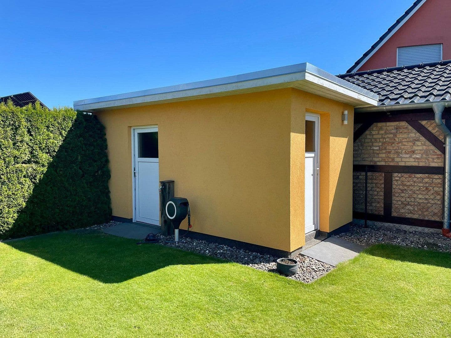 Predaj domu 167 m², pozemok 1.190 m², Schwaan, Meklenbursko-Predpomoransko Predaj domu 167 m², pozemok 1.190 m², Schwaan, Meklenbursko-Predpomoransko